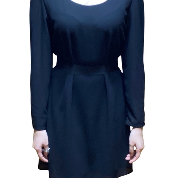 SPEECHLESS LITTLE BLACK DRESS SIZE SMALL WITH BELT.  PERFECT FOR PROM - Picture 1 of 3